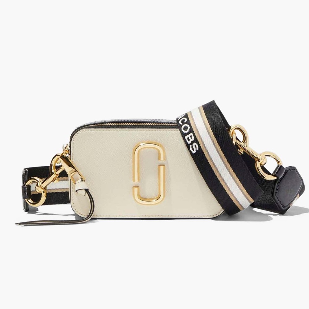 Marc Jacobs THE
SNAPSHOT